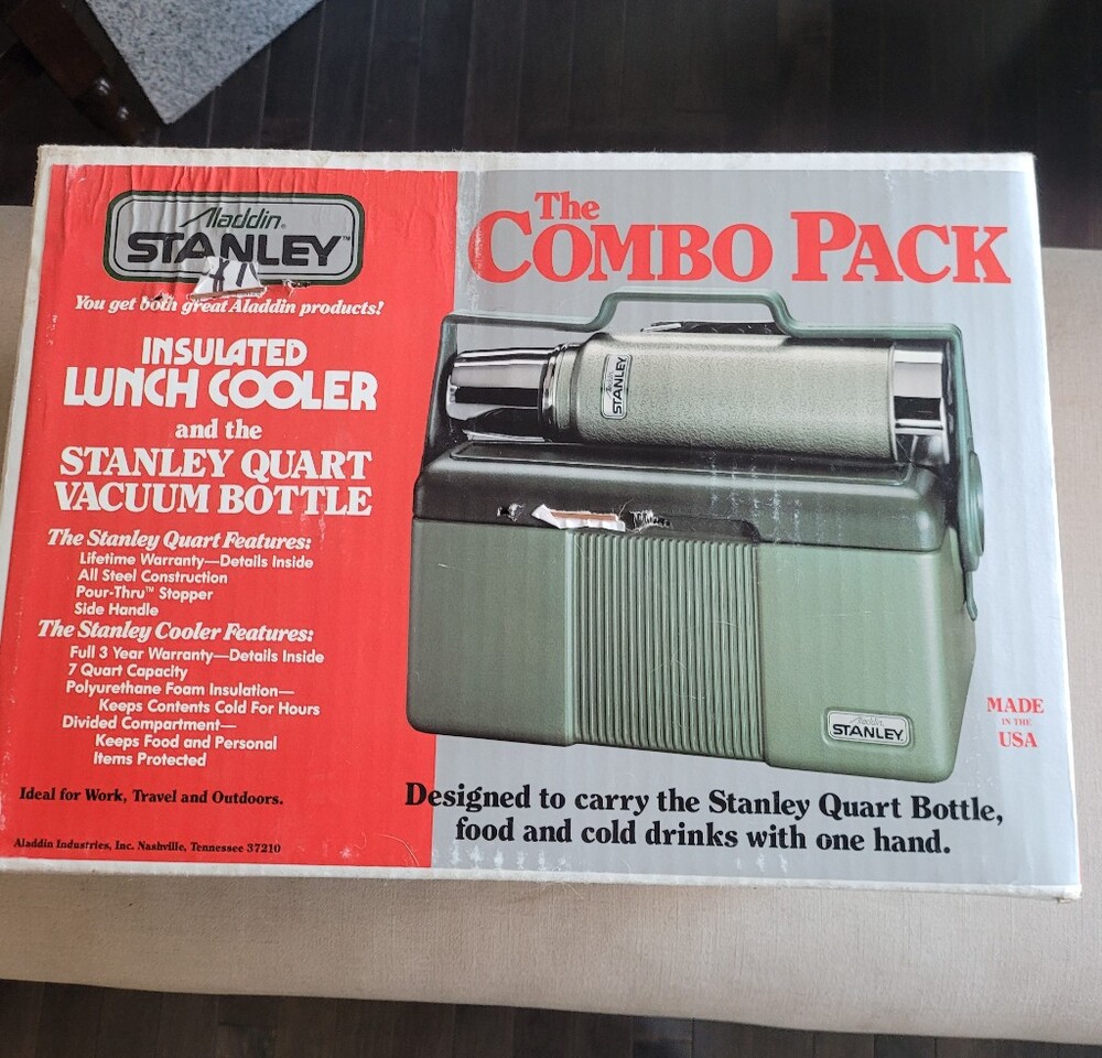 NIB Stanley Green Insulated Lunch Cooler with Matching Quart Vacuum Bottle